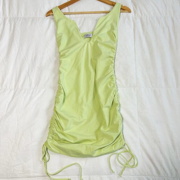NWOT Oh Polly Zarina Ruched Plunge Bodycon Mini Dress Light Green Size 8 - Picture 5 of 9